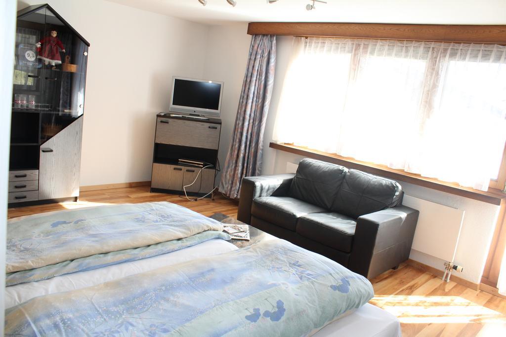 Ferienwohnung Silberdistel, Saastalstrasse 178 ภายนอก รูปภาพ